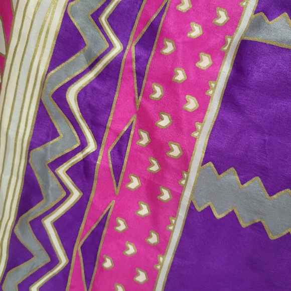 Vintage Oscar de la Renta Scarf 1980s Purple FuchsiaGray Gold Large Square 31" - Picture 4 of 6